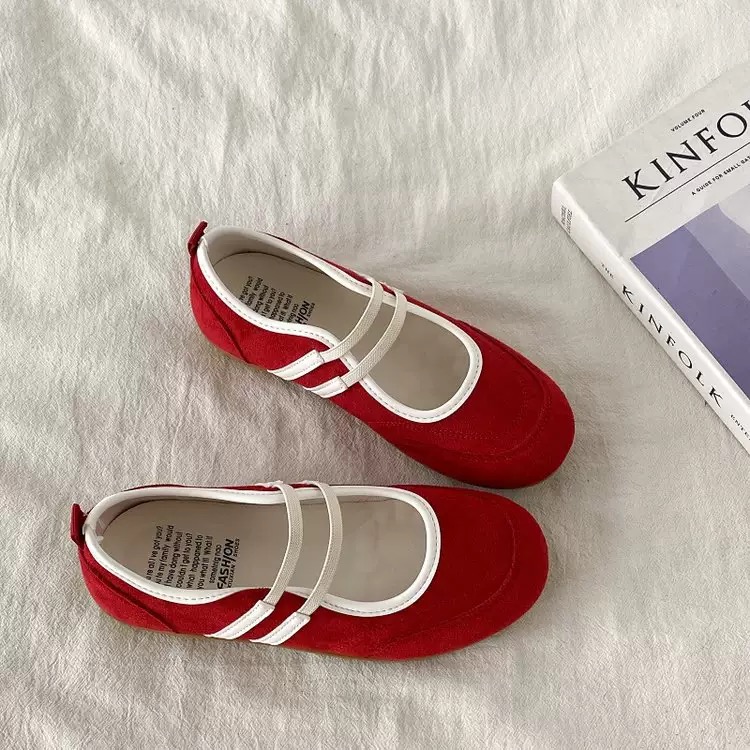 Ballet style casual shoes